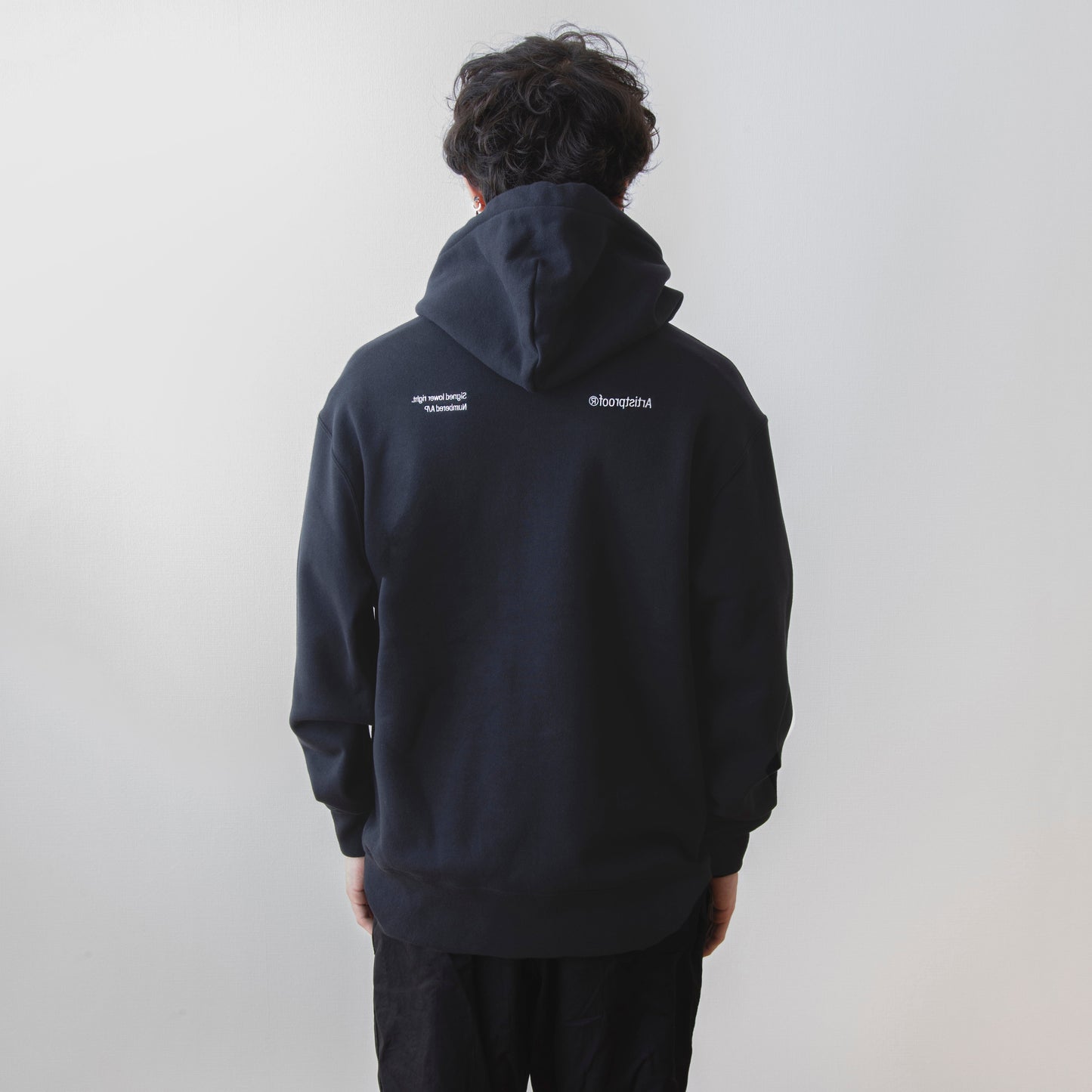 Split Logo Hoodie Sweat Black (white embroidery)