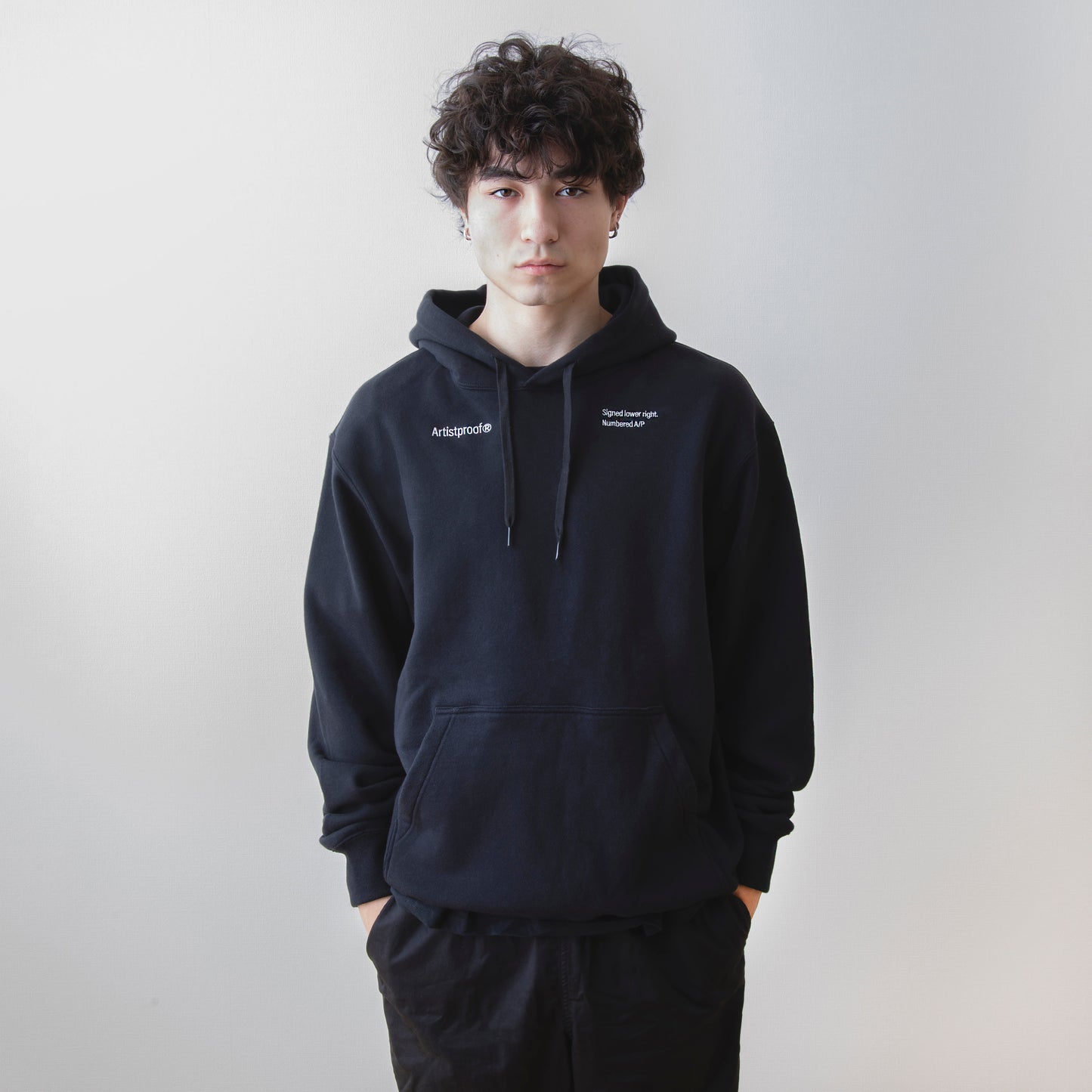 Split Logo Hoodie Sweat Black (white embroidery)
