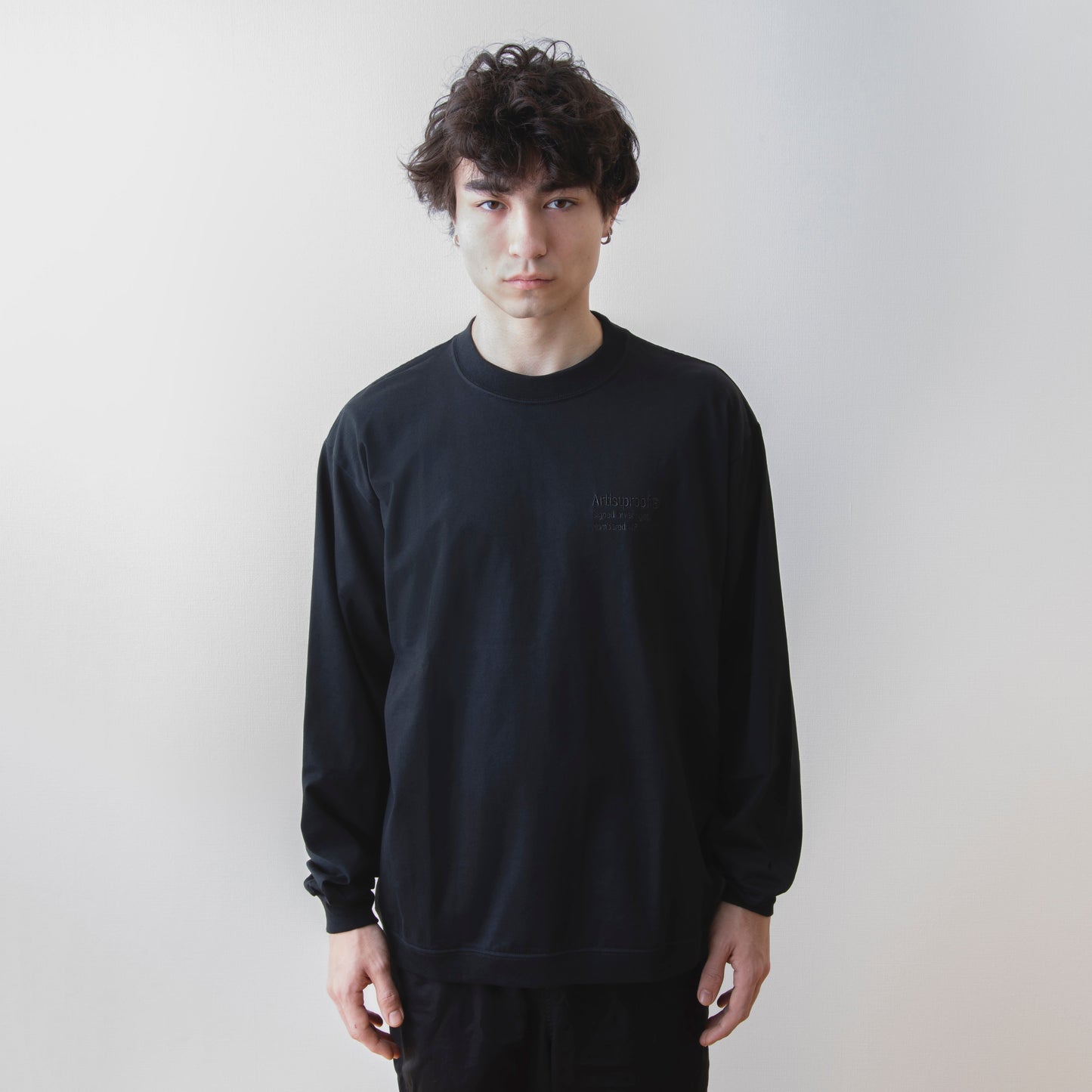 3Lines Logo  L/S T-Shirt Black（black embroidery）