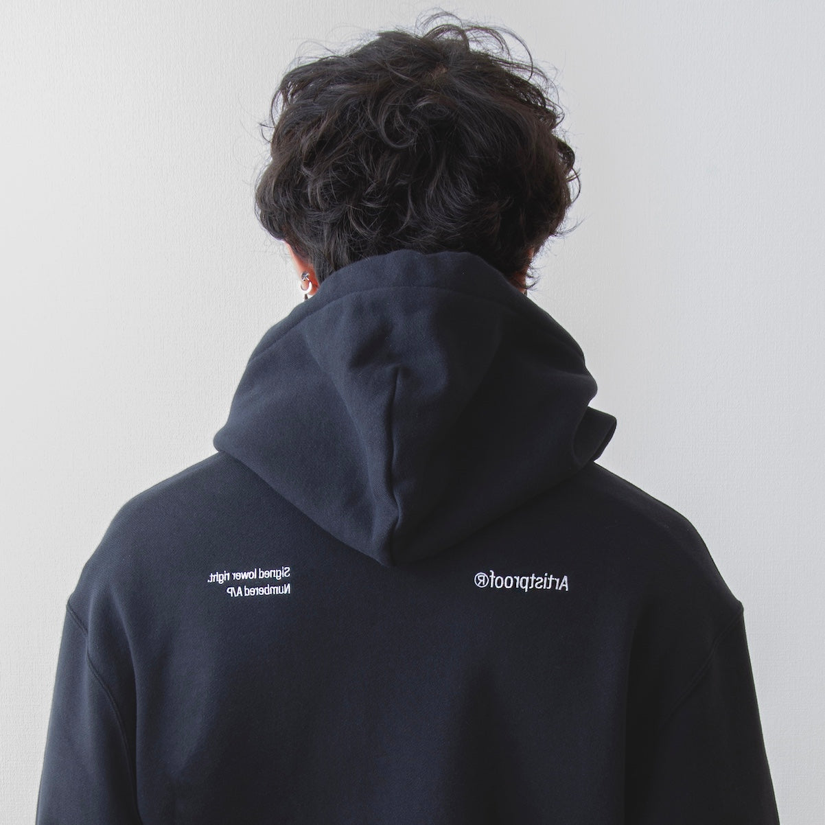 Split Logo Hoodie Sweat Black (white embroidery)