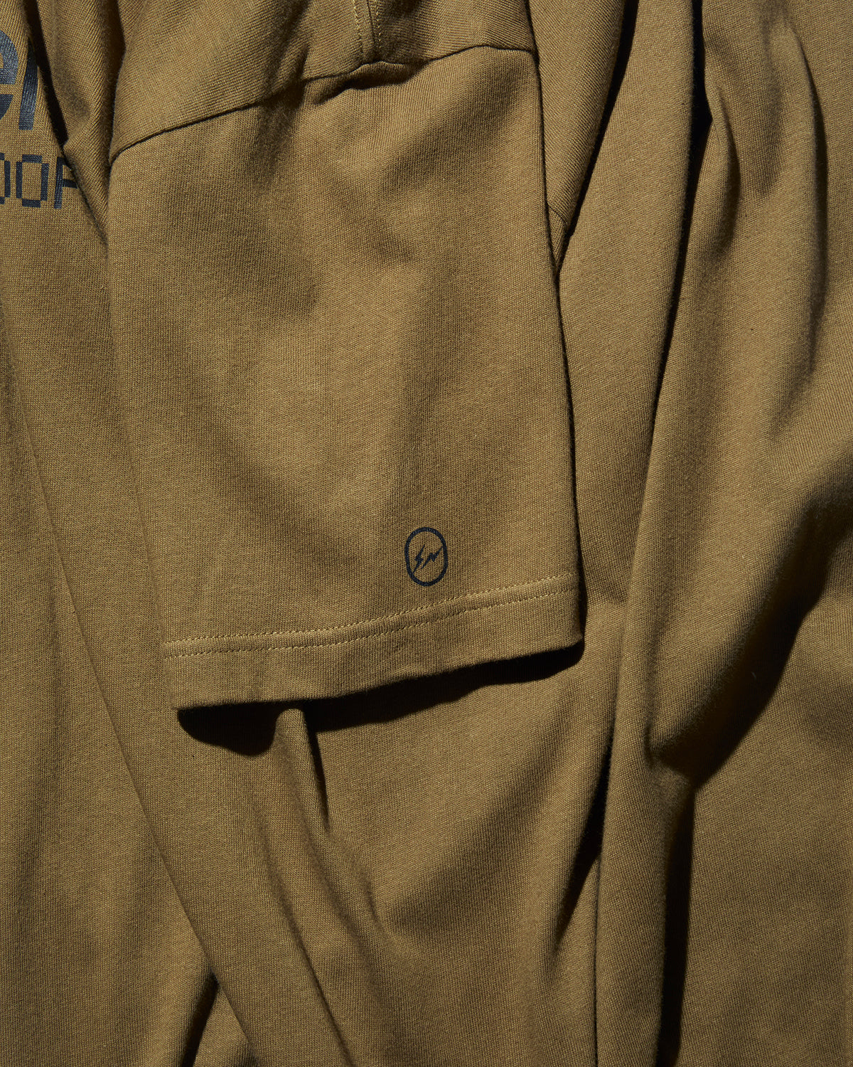 FRGMT × nonnative “Innovaten” T-SHIRT SS OLIVE